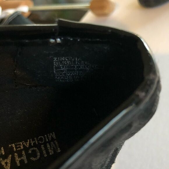 Michael Kors Girl’s Black Patent/Fabric Flats 2 US - Picture 9 of 9